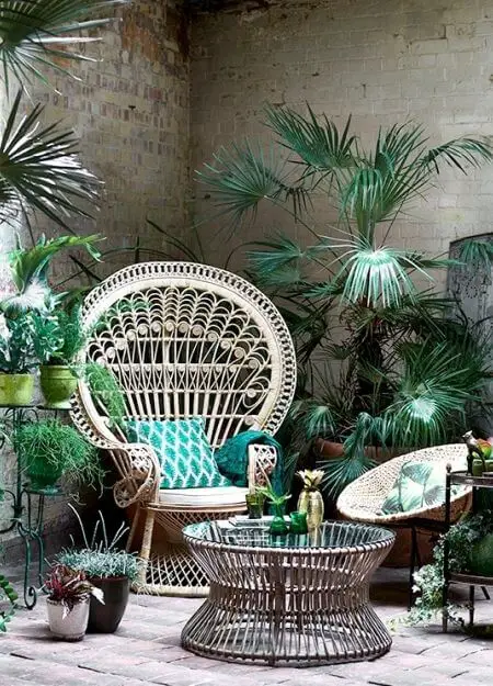 In this post you will see different approaches to what can be done with boho outdoor style furniture and décor ideas... For more go to backyardmastery.com